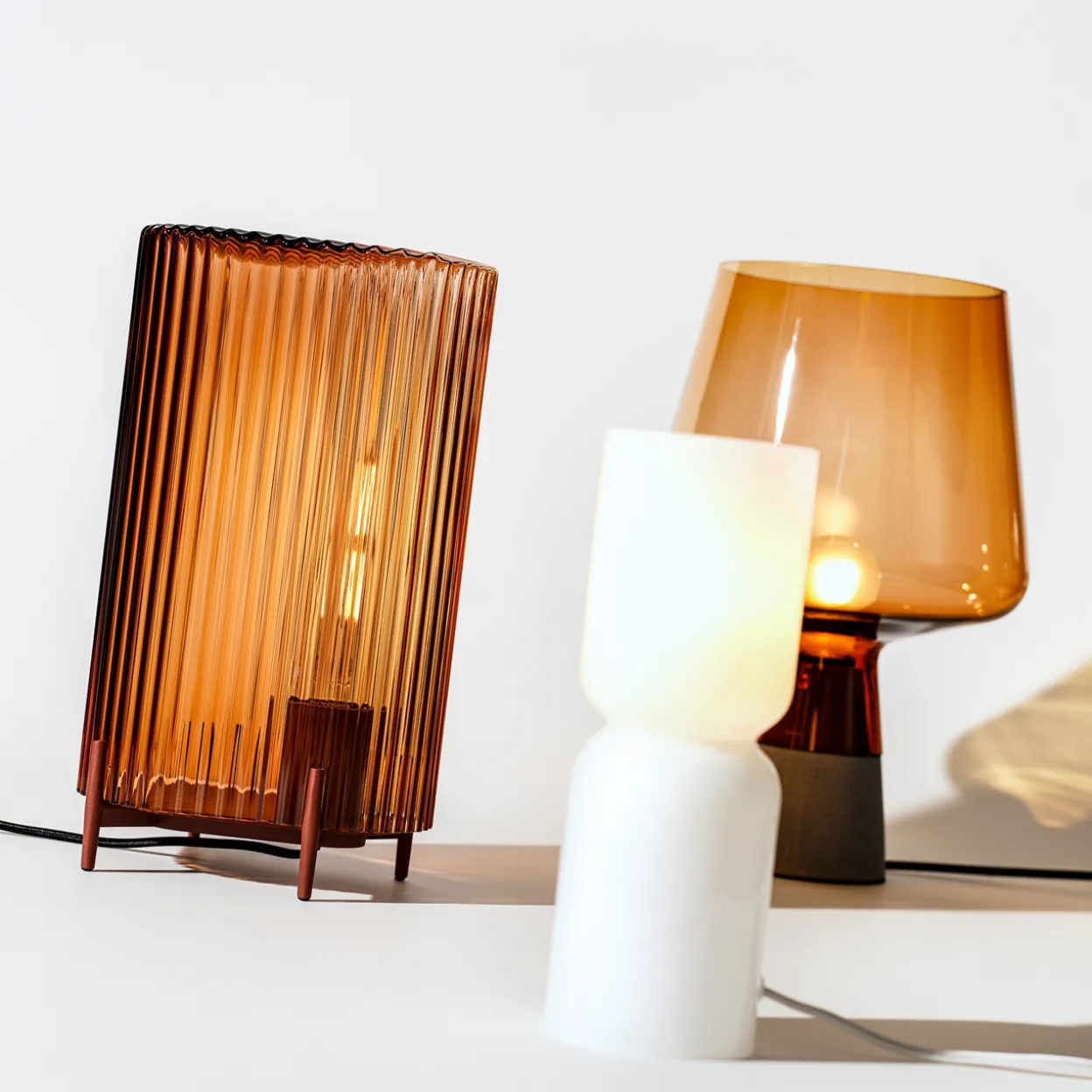 Lampa 250mm vit